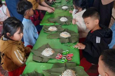 Trải nghiệm gói bánh chưng xuân Bính ngọ 2026