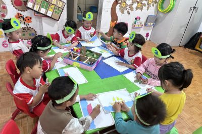 Hoạt động tạo hình cánh buồm lớp mầm.